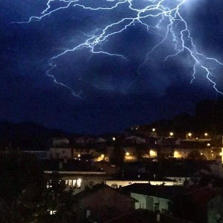 Pis Amb Encant A Campdevanol,Al Centre Del Poble. Ngoại thất bức ảnh